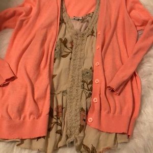 Gap LG cardigan and AE XL tank combo